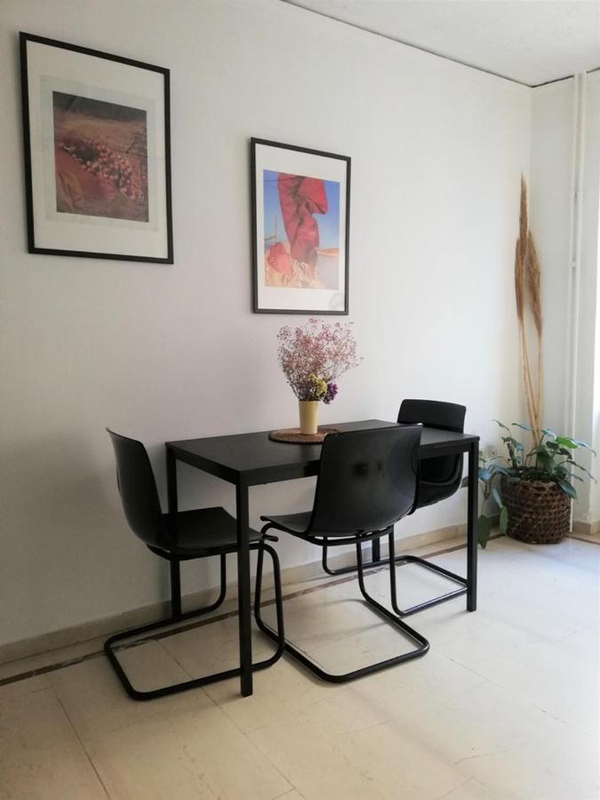 5Th Floor Apartment With Balcony เอเธนส์ ภายนอก รูปภาพ